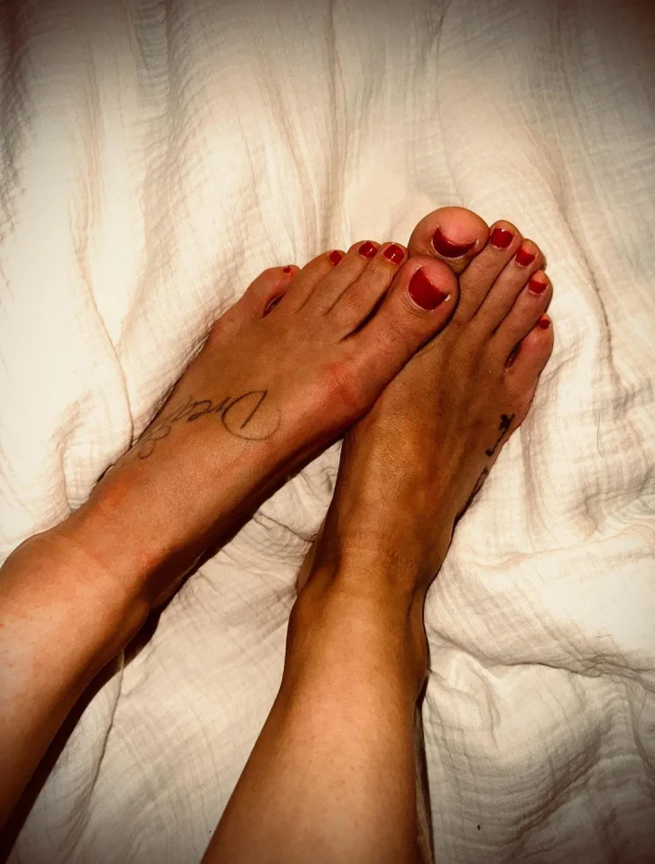 What are you going to do with my pretty little feet?!