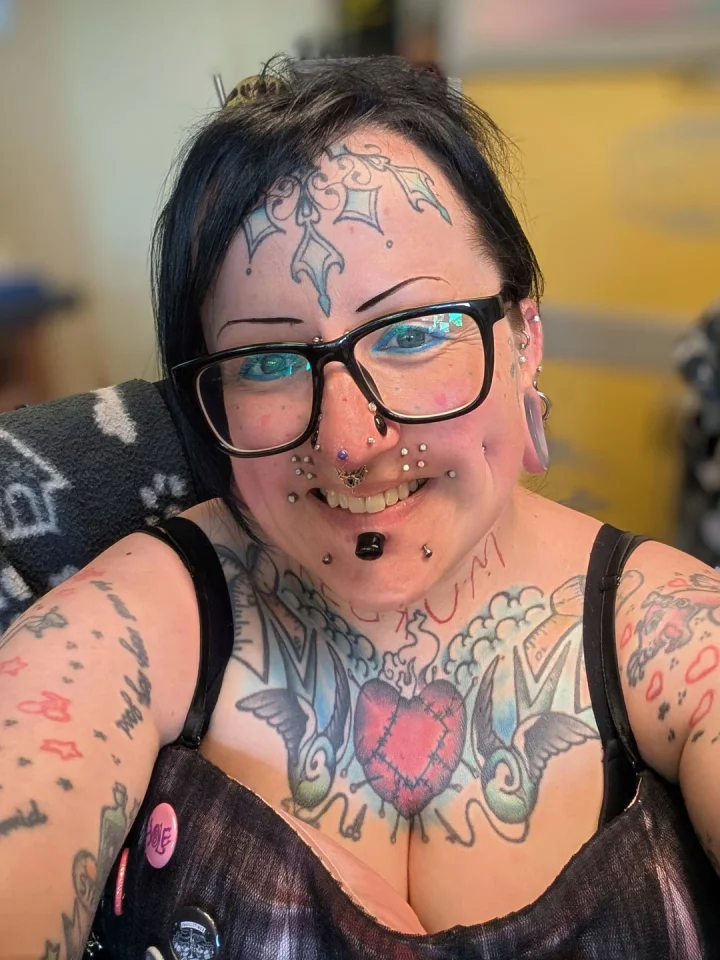 4'6" altgirl new content this week