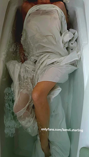 Kendi Sterling's pic #4