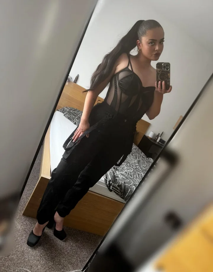 My beauty, my curves get you weak.. but my powerful aura is what eventually breaks you and you love breaking for me, weakling.
