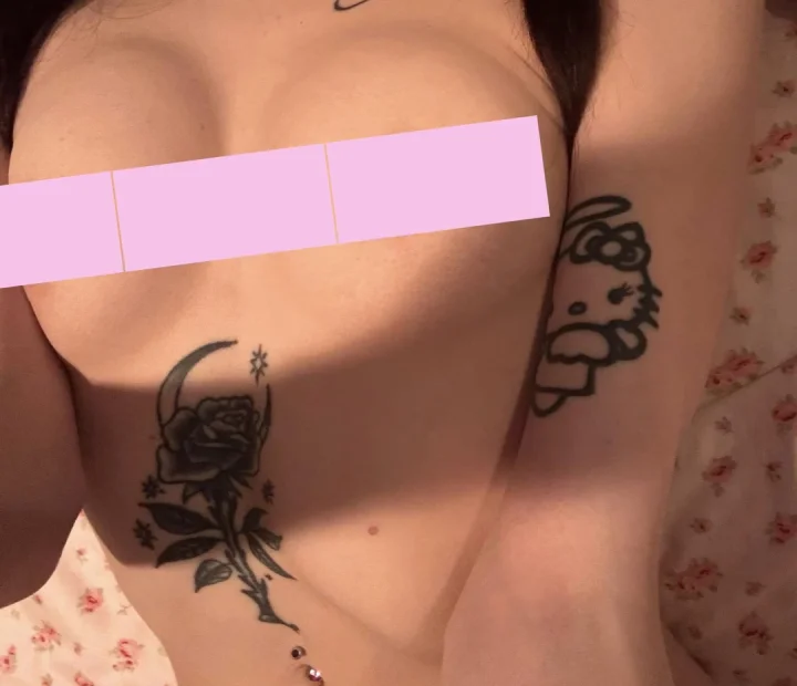 Identity censor picture of Lauren🩷