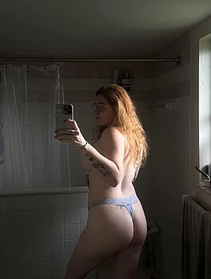 lovelylindseylayne