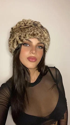 Daddy 💕 I’m waiting for your cum 😈 My OF VIP 🚨NO PPV🚨 1800 📸 & ‼️510 🎥 ‼️ FREE 🎉🎉 Anal 🍆🍑 Blowjob & facial 🍆💦👅 SEX 🔥 and more 🥵