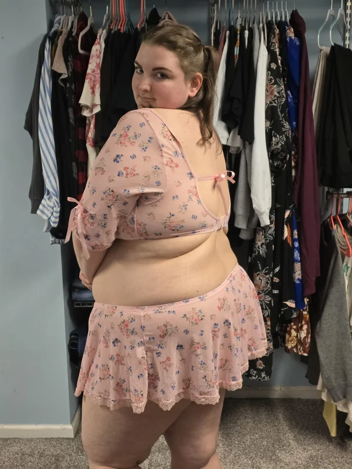 I love pink its my favorite