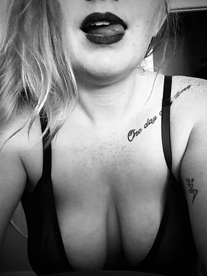 Kisses from this missus 💋