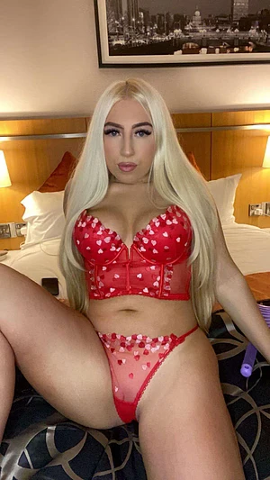 I’m the best Irish slut on here daddy spoil me 🥵