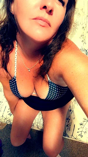 Come join me on OF 💋👙