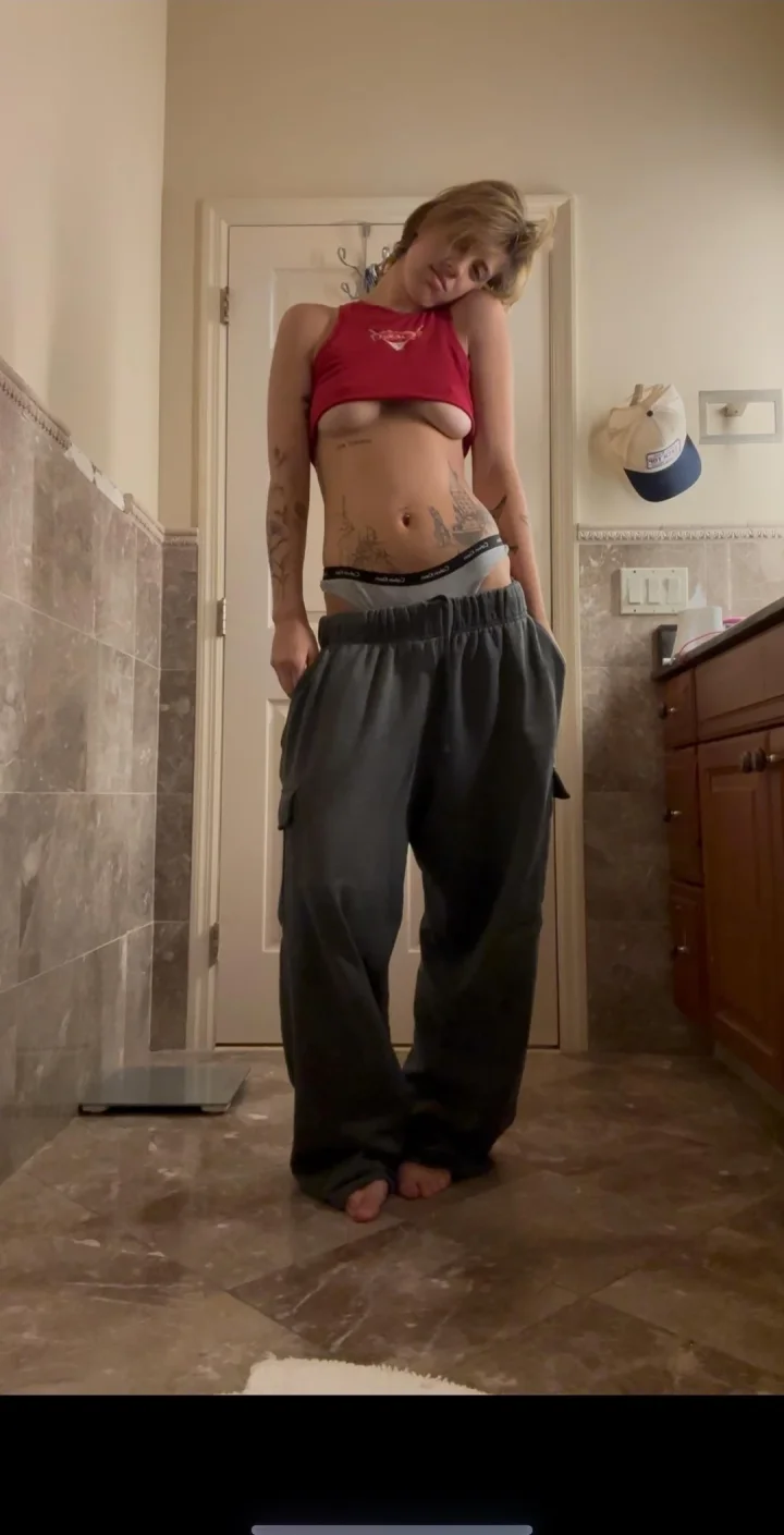 Pants pull picture of xcx