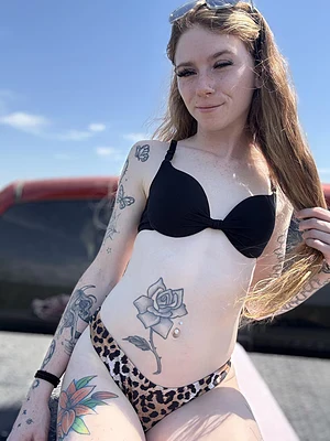 ur fav petite redhead 🥰