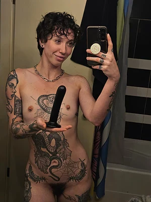 My onlyfans is popping off right now! Come say hi! 👋