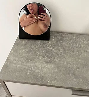 These tits don’t stay in shirts very long… and today I skipped the bra. Free link below.