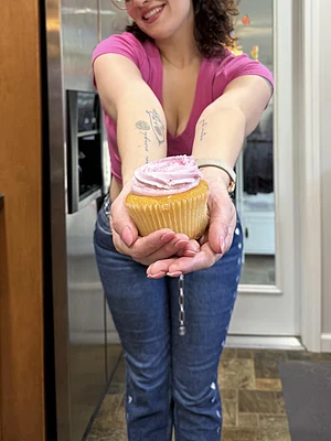 Let's share a cupcake in a GFE