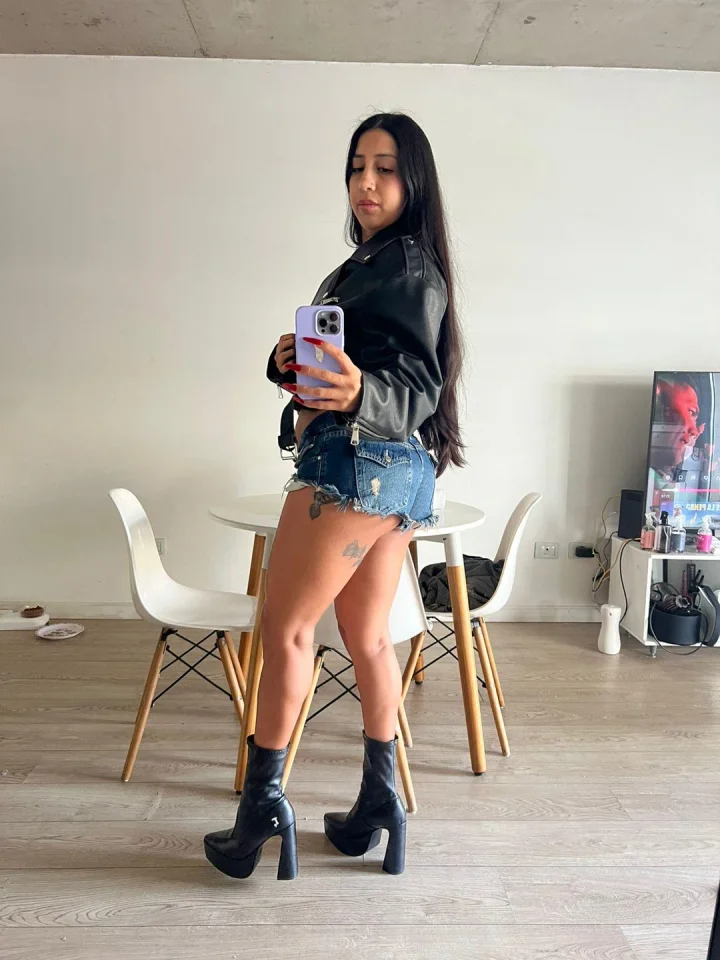 Black footwear picture of Gal 💓💓