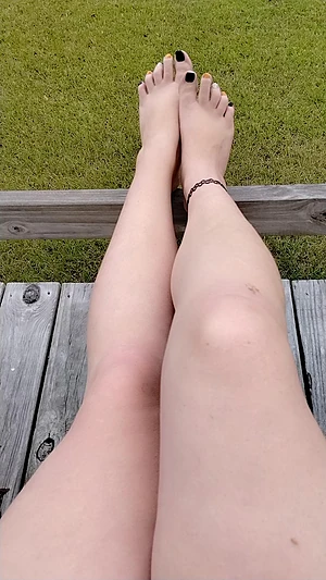 Freshly done toes 🧡🖤🤍