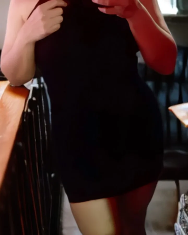 Come see what's under the dress 🤭