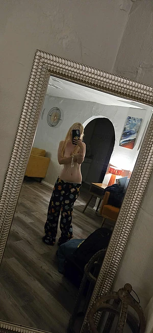 I get any smaller my pj's are gonna fall off completely 🤤