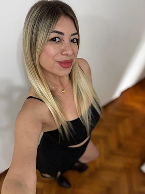 Alert !! HOT MILF