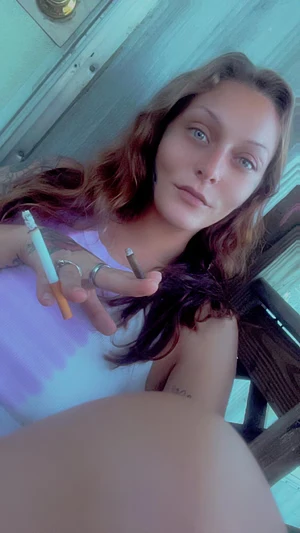 Blunts and cigarettes this smoke session🤪