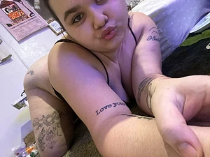 Hiii daddy 19 y/o milf