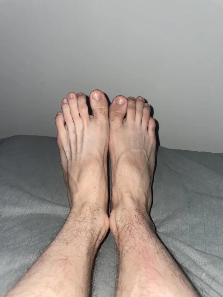Foot focus picture of Jonas