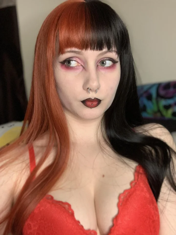 Red and black is one of the best combos 