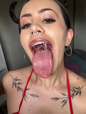Tongue Mami