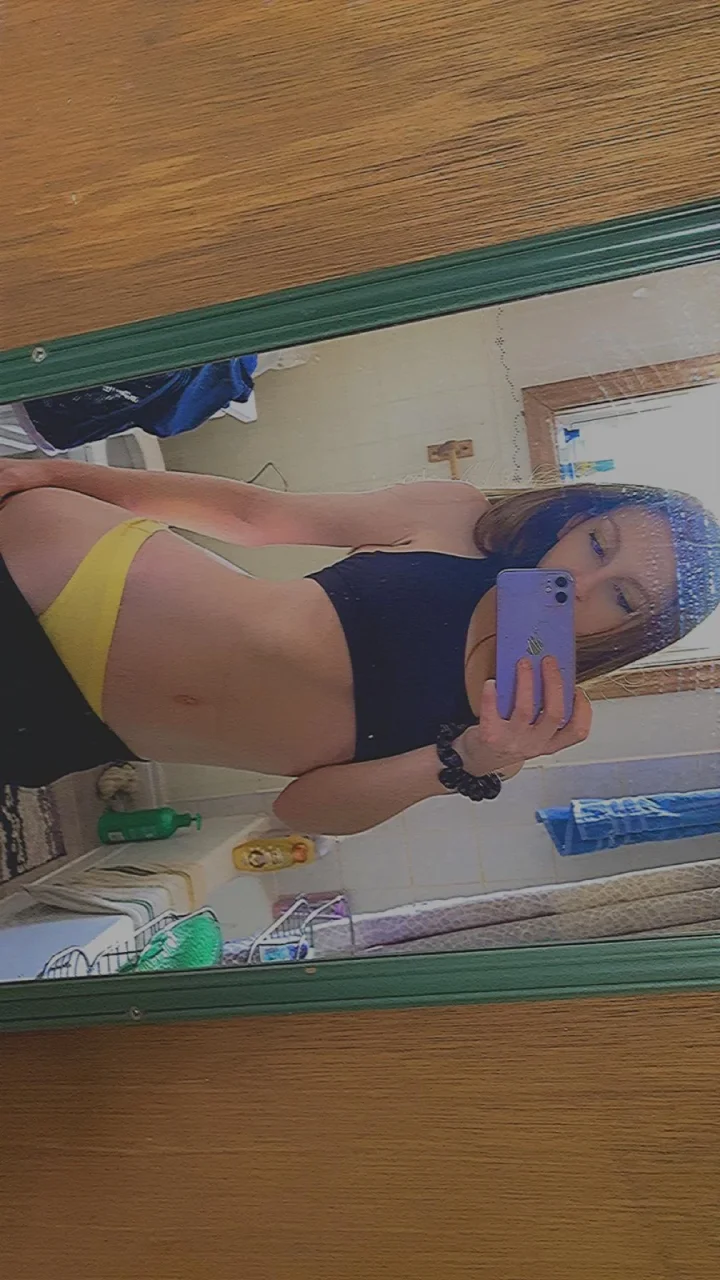 Pants pull picture of xpetitepeachx🍑😋