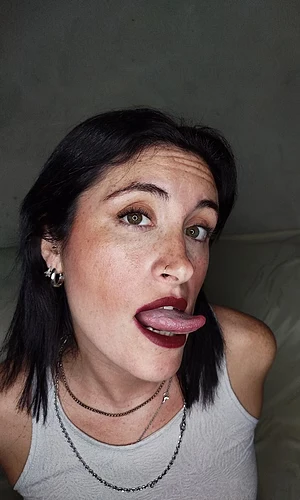 My tongue 👅❤️‍🔥
