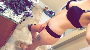 Cum see daddy’s little fuck toy