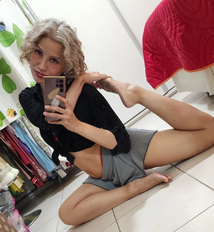 Imagine what this flexibility can do😏😈🔥💦