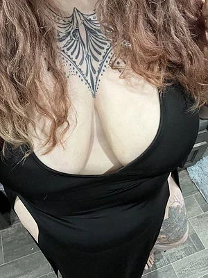 Let’s count my tattoos together 💋
