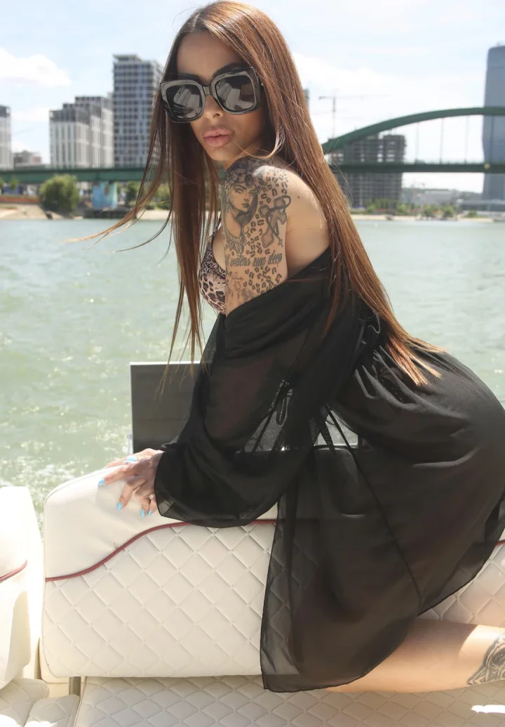 Sheer legwear picture of Malla Tacca Vip 😈