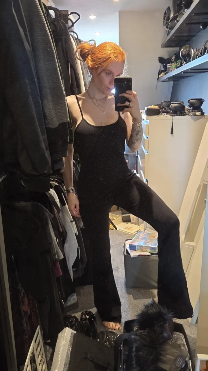 Black camisole picture of Vanora Embers