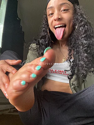 Would you taste my toes if I asked you to ?