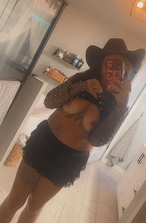 Any takers for a real country MILF