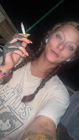 Smoke and chat? 😘😘