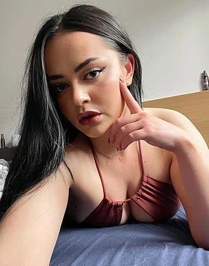 Every stare into my eyes weakens you.. soon you’ll be on your knees begging to submit to Goddess.