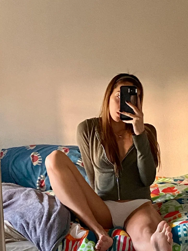 Between legs picture of Ginevra ⛓️‍💥