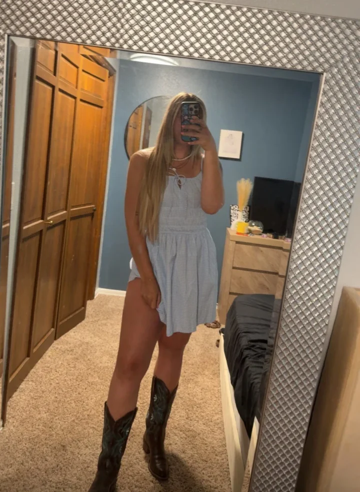 Black footwear picture of Kayce_Kountry