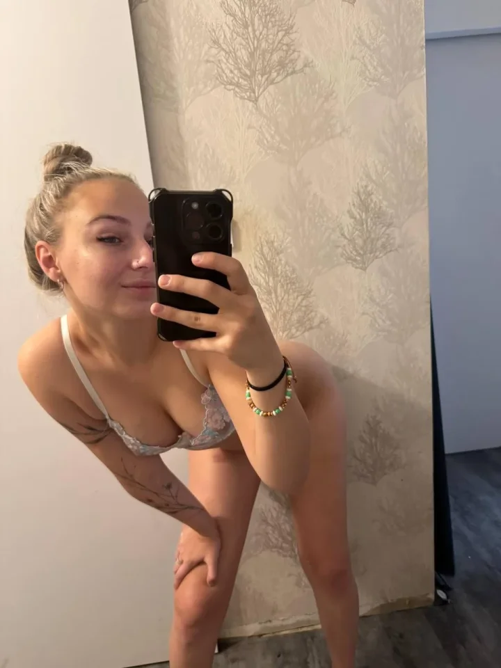 Small and cute without makeup