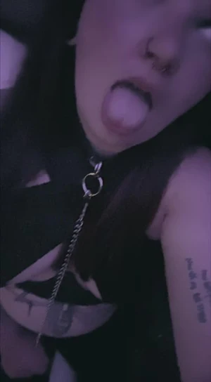 Want to see what my tongue does