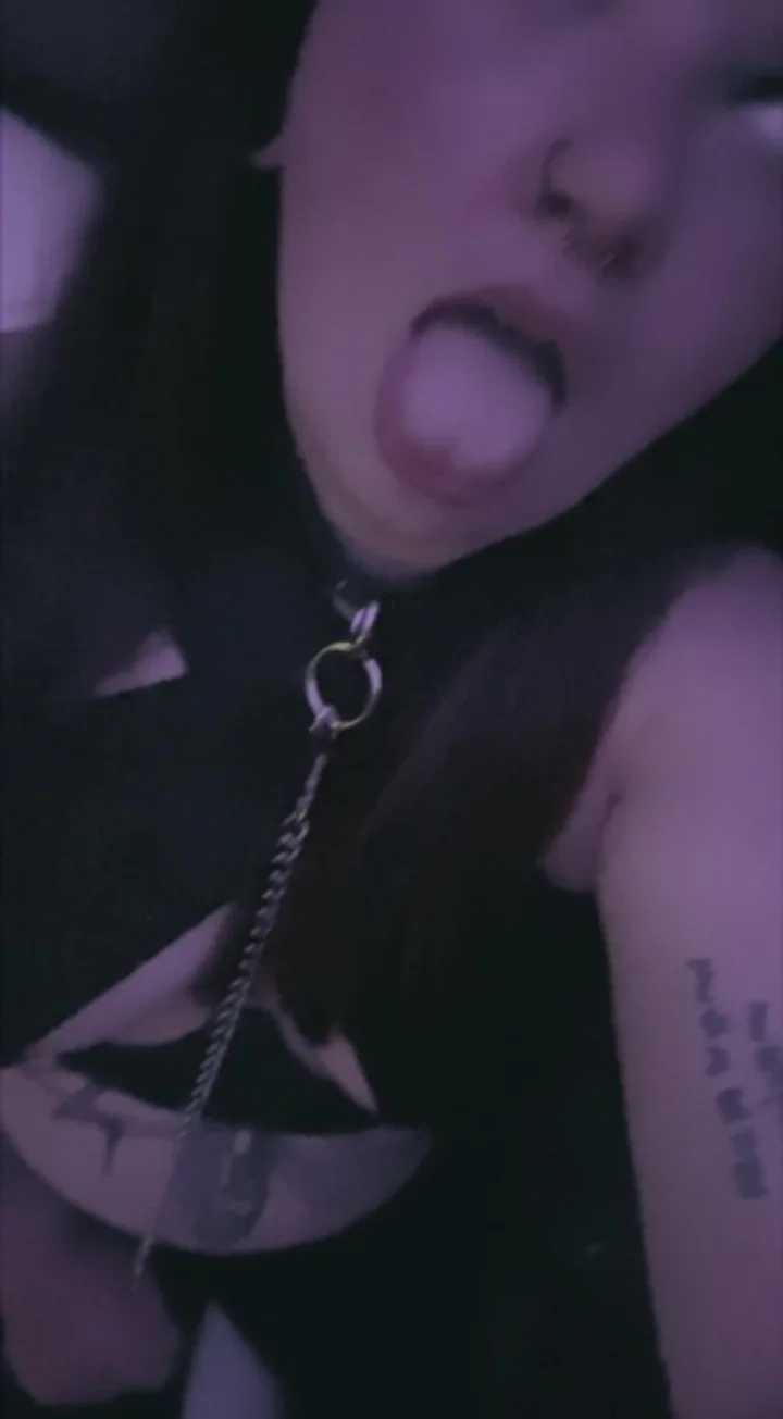 Want to see what my tongue does
