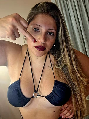 Honey, it excites me the idea that your wife knows that you prefer me. That I am your mistress, and that being with her I don't get out of your head.
