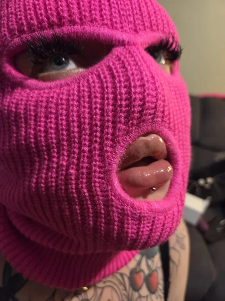 Cover my lips xxxxxx