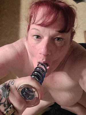 Loanly cougar milf that sucks cock like a pornstar.