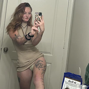 I think my dress may be a little too short, but it’s good for easy access 😌