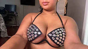 I want your cum all over my tits