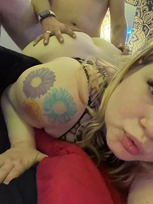 Couple of Freaks's pic #3