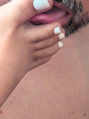 Hubby loves to suck on my toes, who wants some?