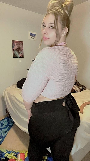 Im here to help you bust that nut ✨ $7 a month and access to almost 600 pics and videos (: